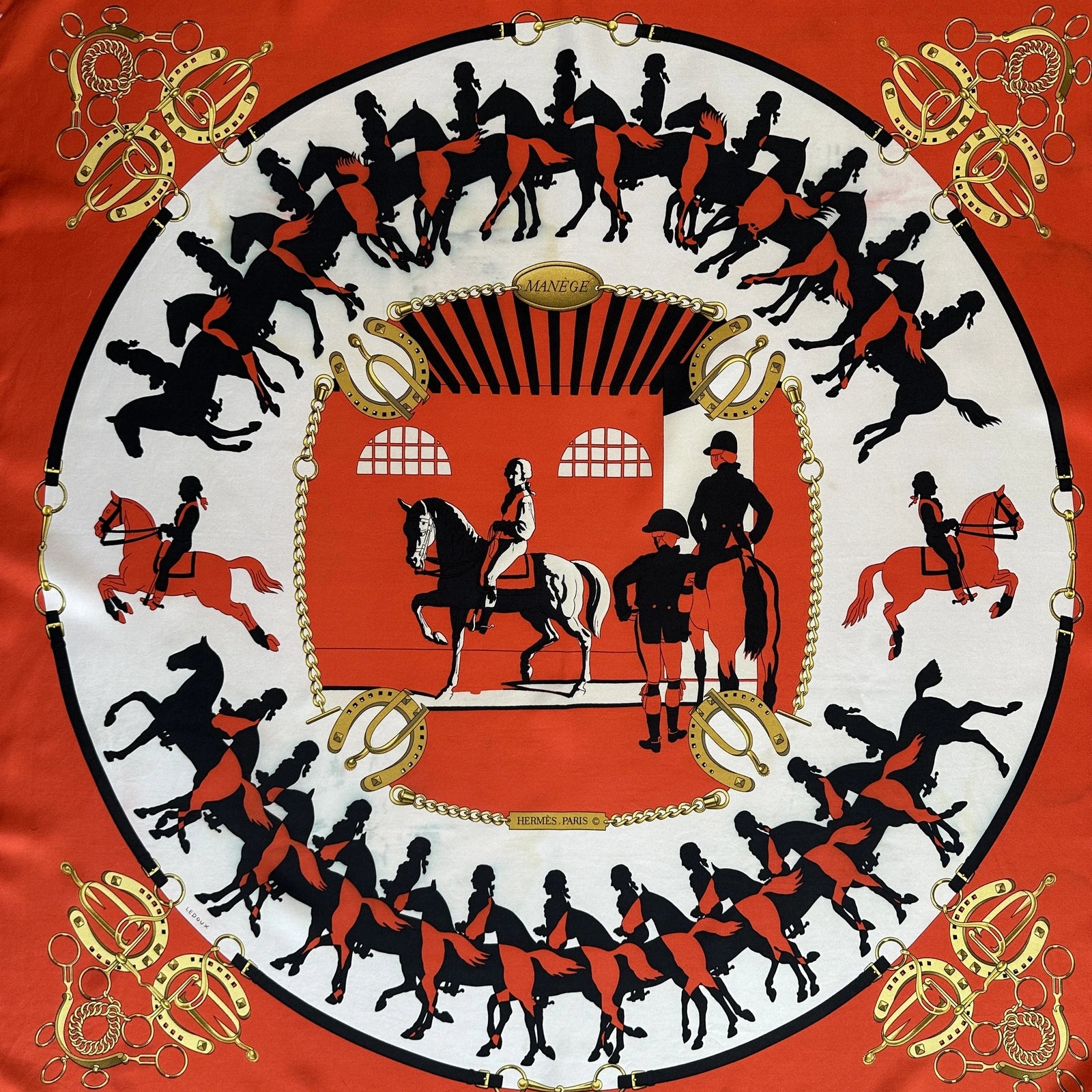 Vue d’ensemble du foulard Hermès "Manège" de 1974 par Philippe Ledoux