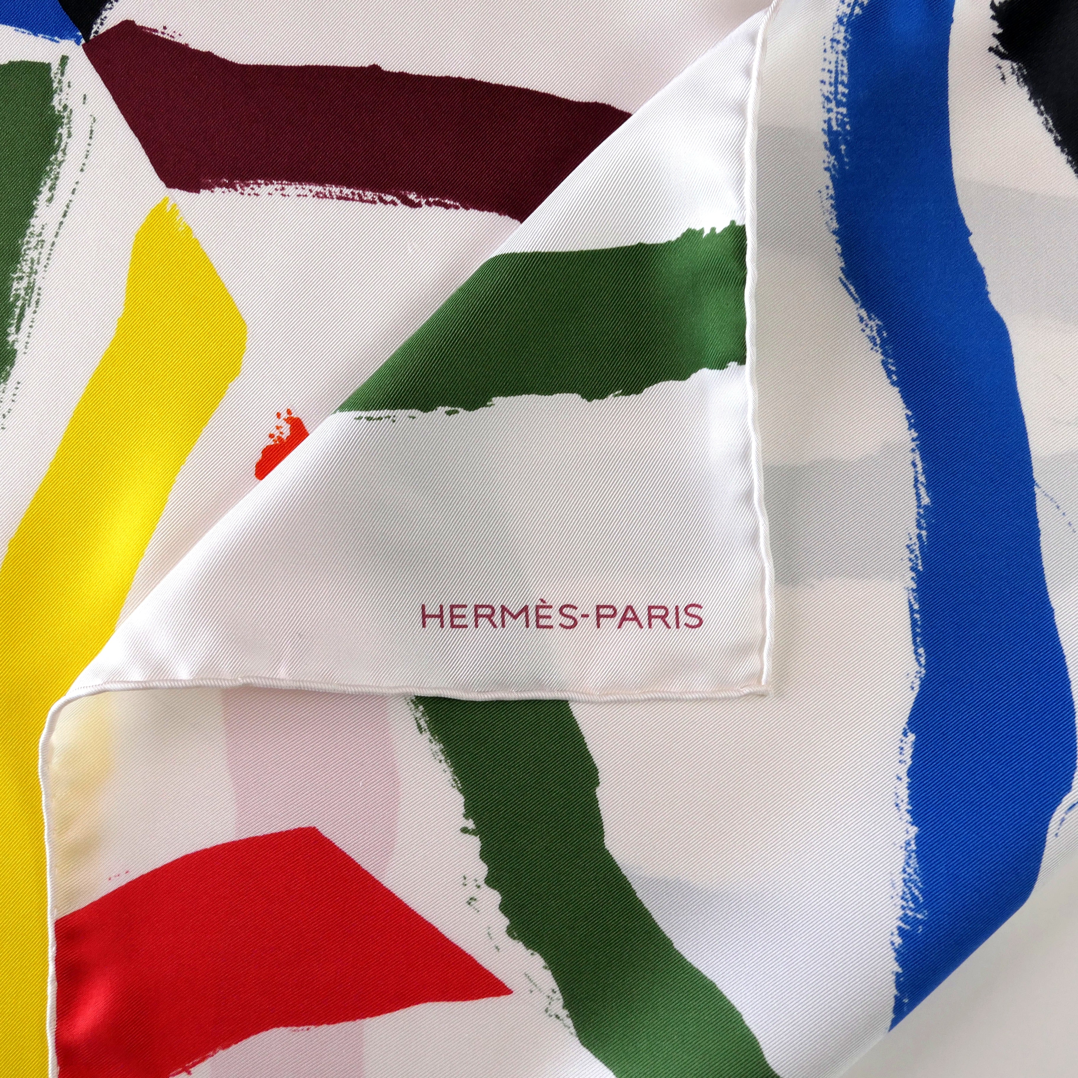 Carré Hermès Rosace de Janos Ber, 90 cm soie, signature Hermès-Paris en bordure, collection 2018