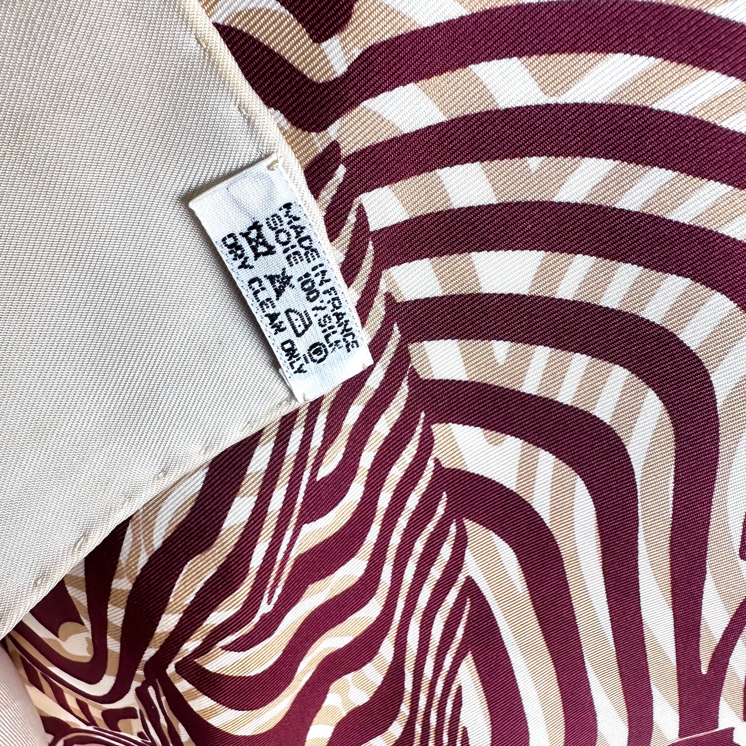 Ondes de chic - FOULARD HERMES 90 CM