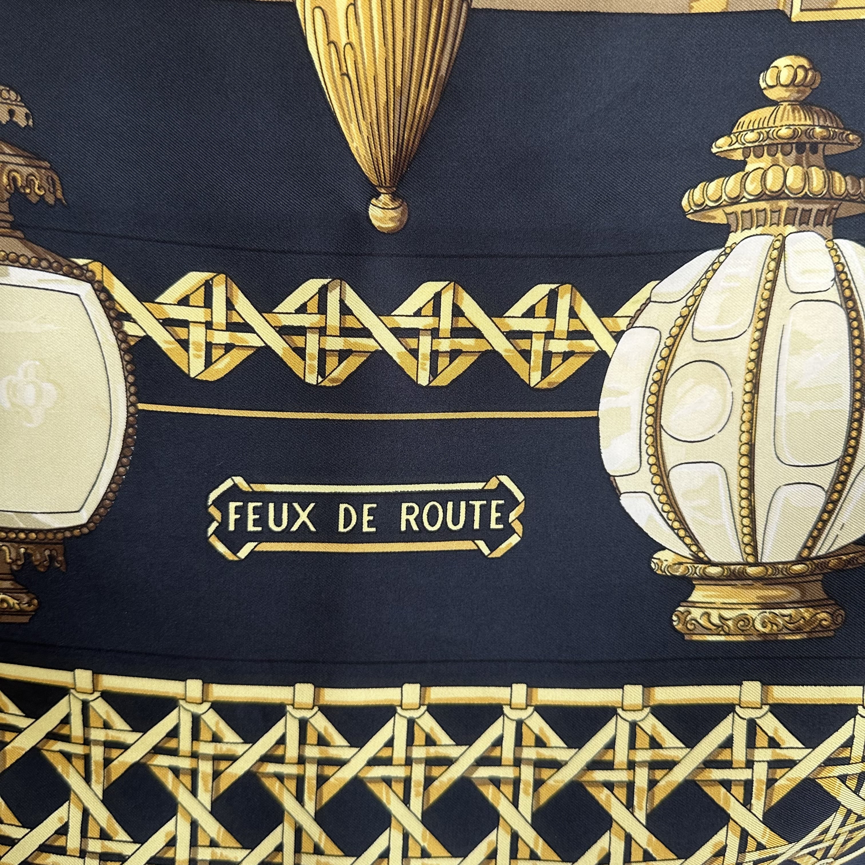 High beam - Hermès 90cm scarf