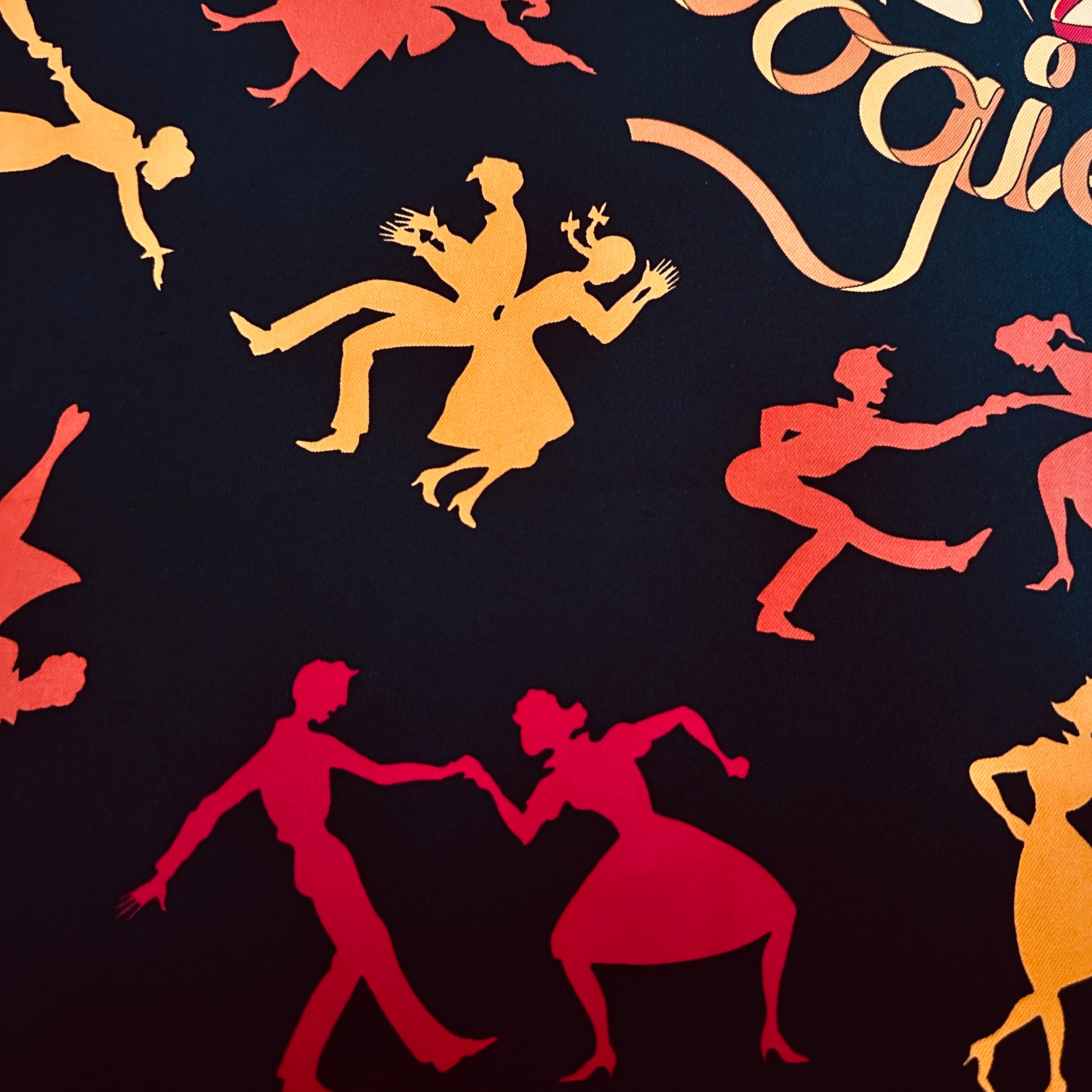 Détail motif silhouettes danseurs de jazz couleurs vives sur fond noir - Boogie Woogie