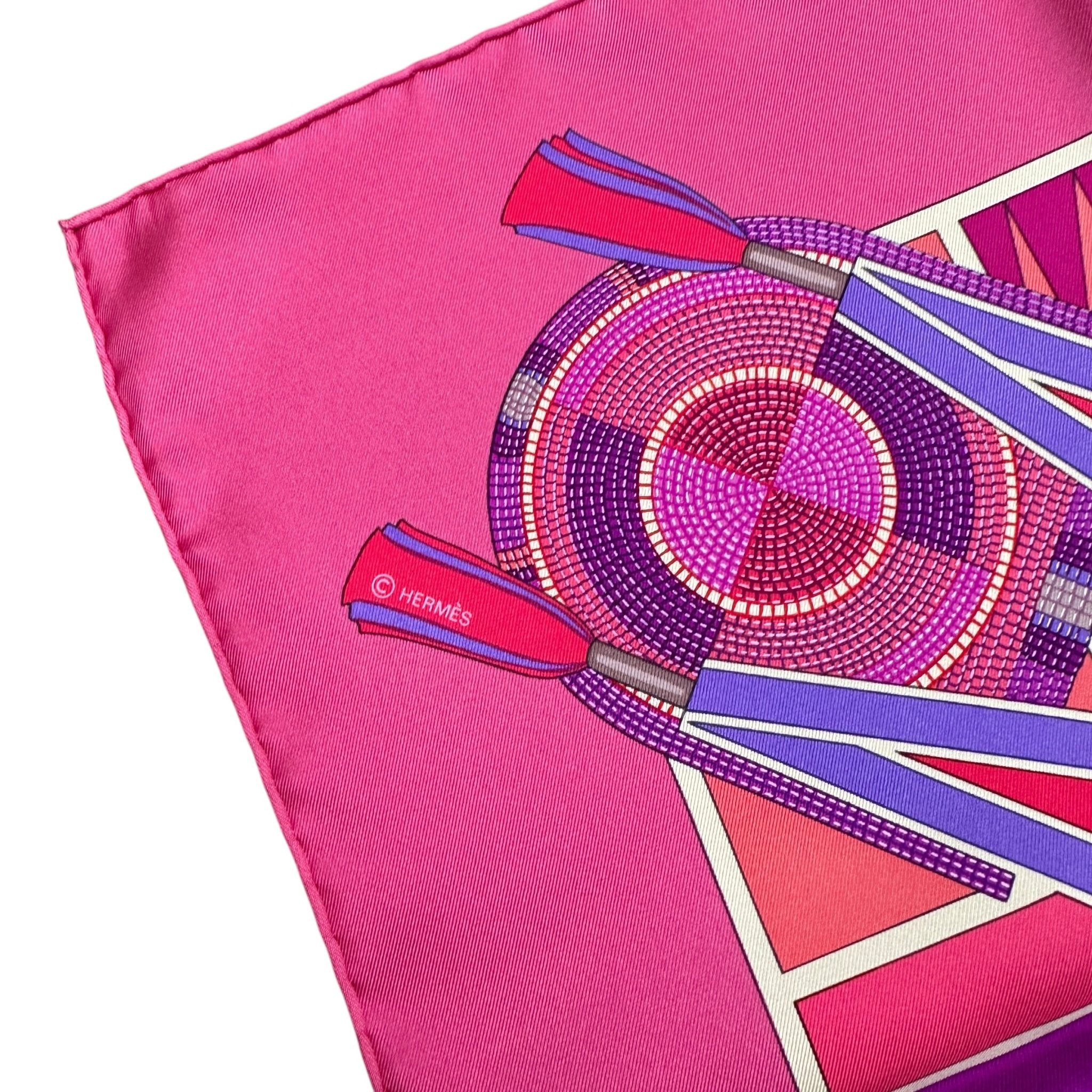 foulard hermes art indien des plaines rose  logo copyright