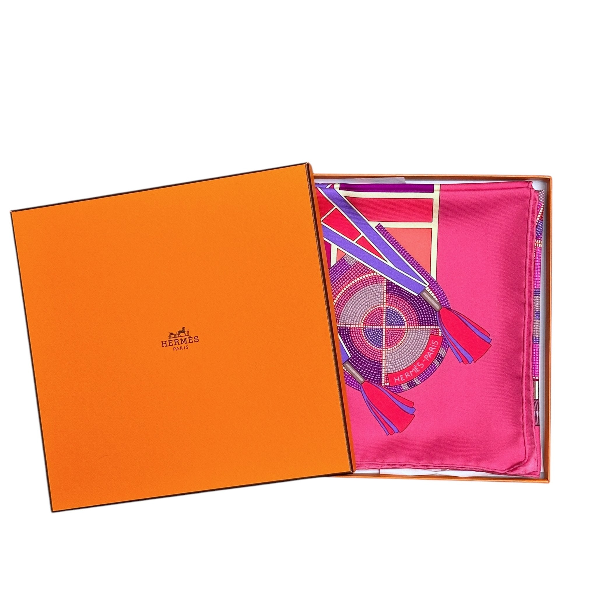 foulard hermes art indien des plaines rose  dans sa boite orange neuve