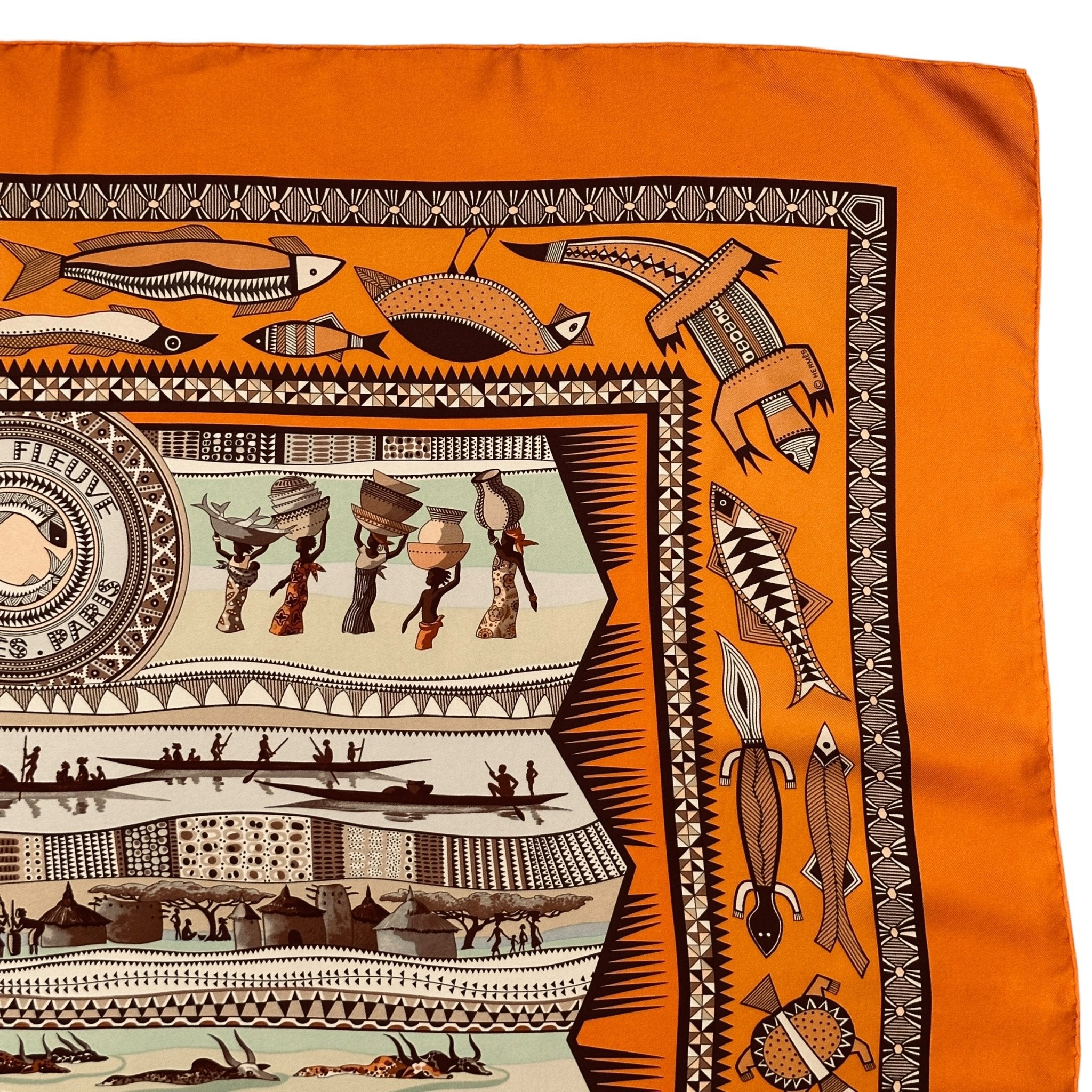 foulard carre hermes la vie du fleuve orange  en tres bon état