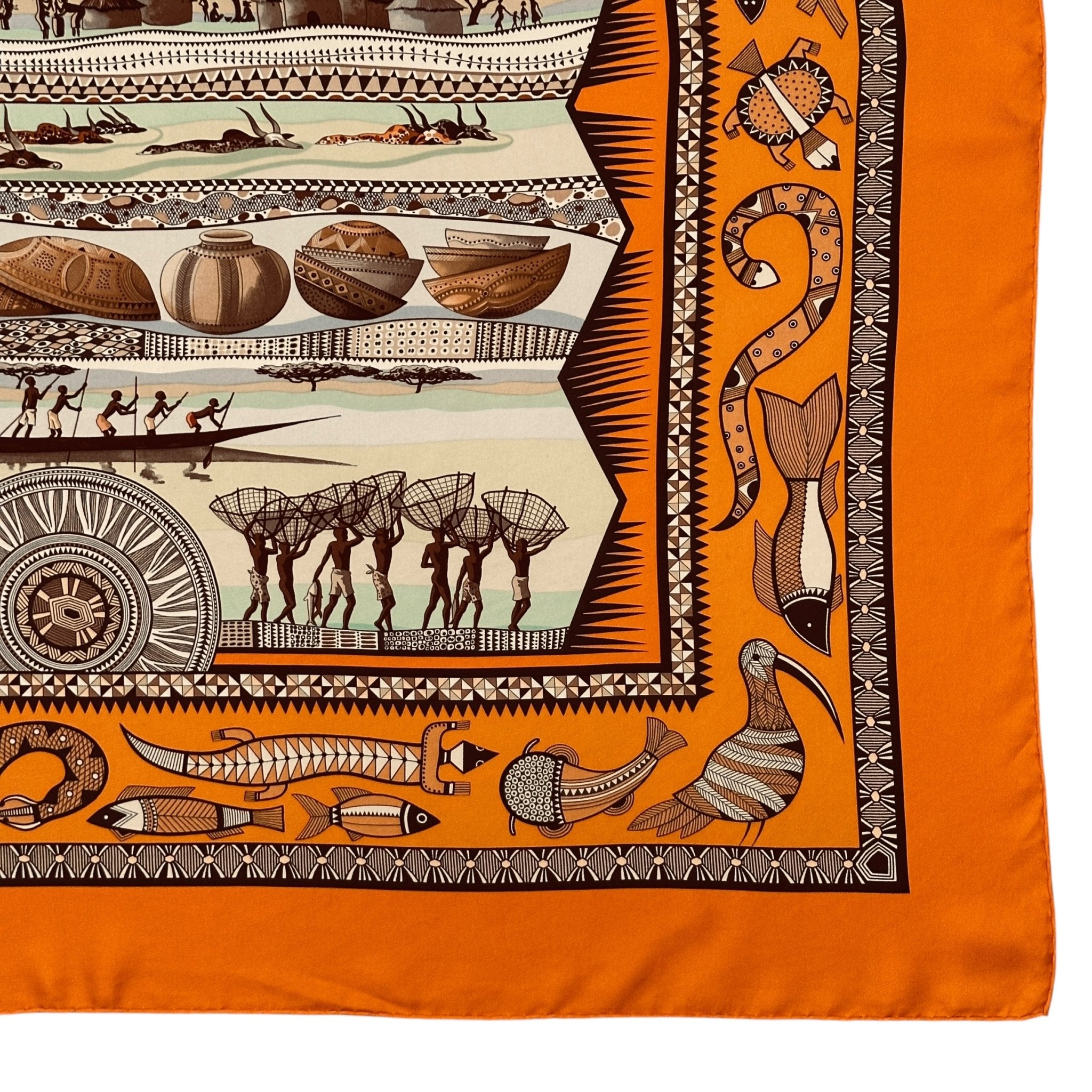 foulard carre hermes la vie du fleuve d'occasion orange  en tres bon état