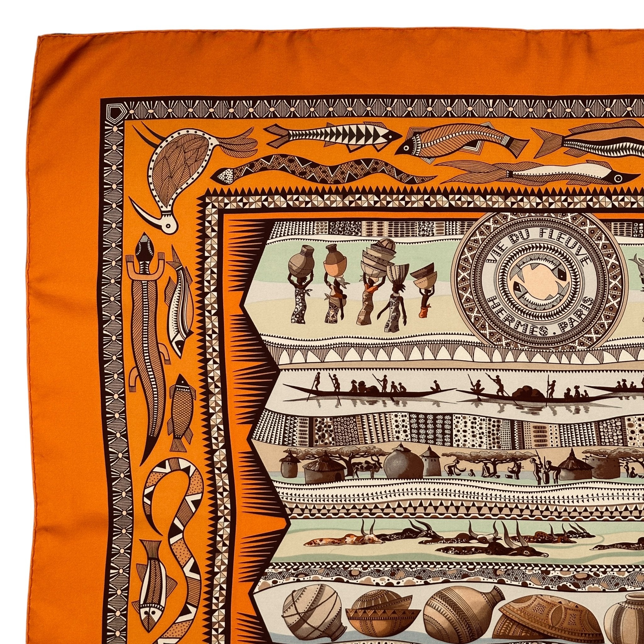 foulard carre hermes la vie du fleuve orange  en tres bon état